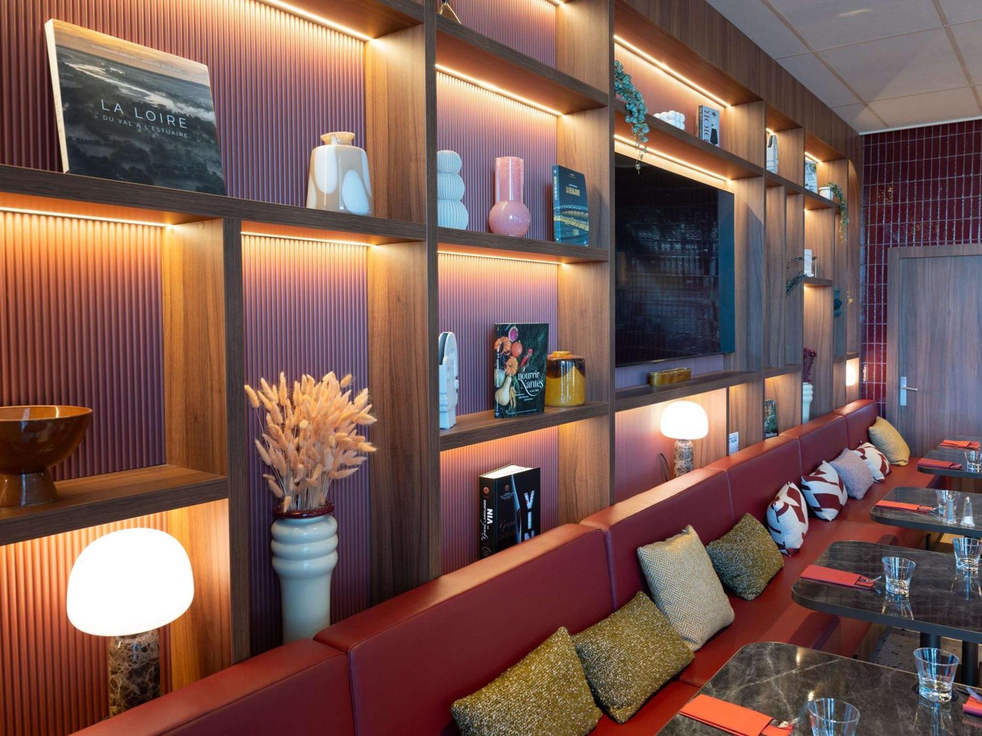 Novotel Nantes Centre Bord De Loire Екстер'єр фото
