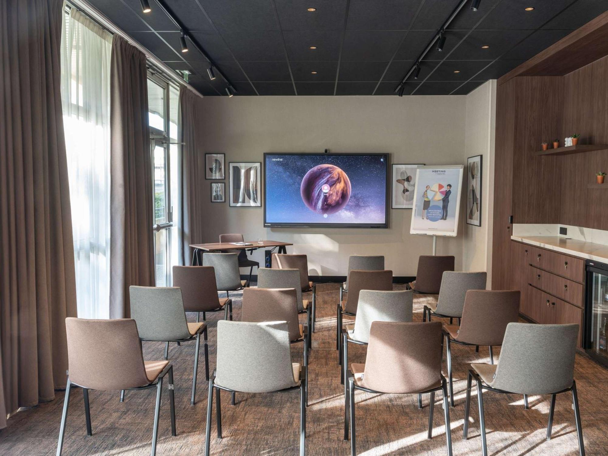 Novotel Nantes Centre Bord De Loire Екстер'єр фото