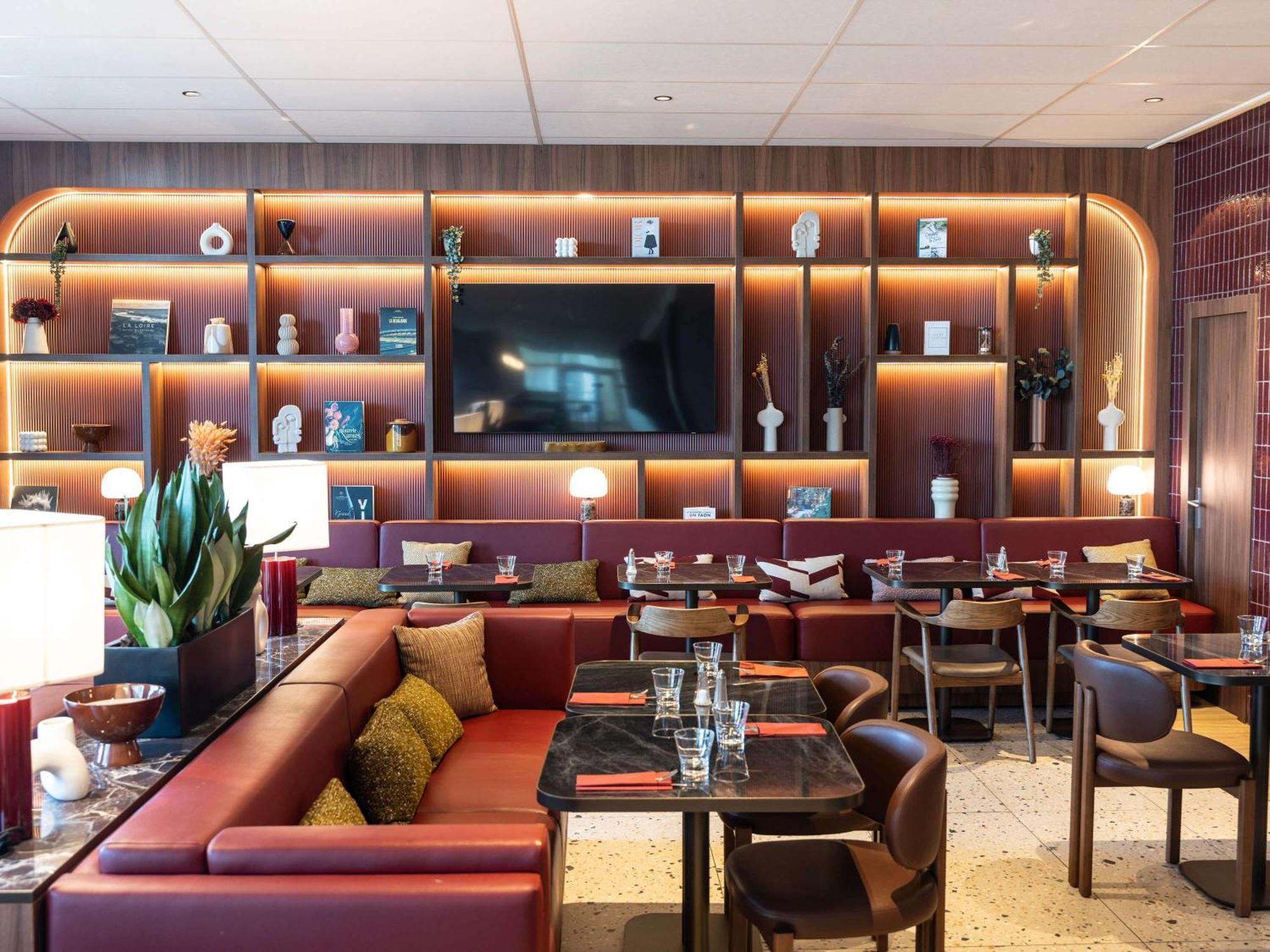 Novotel Nantes Centre Bord De Loire Екстер'єр фото