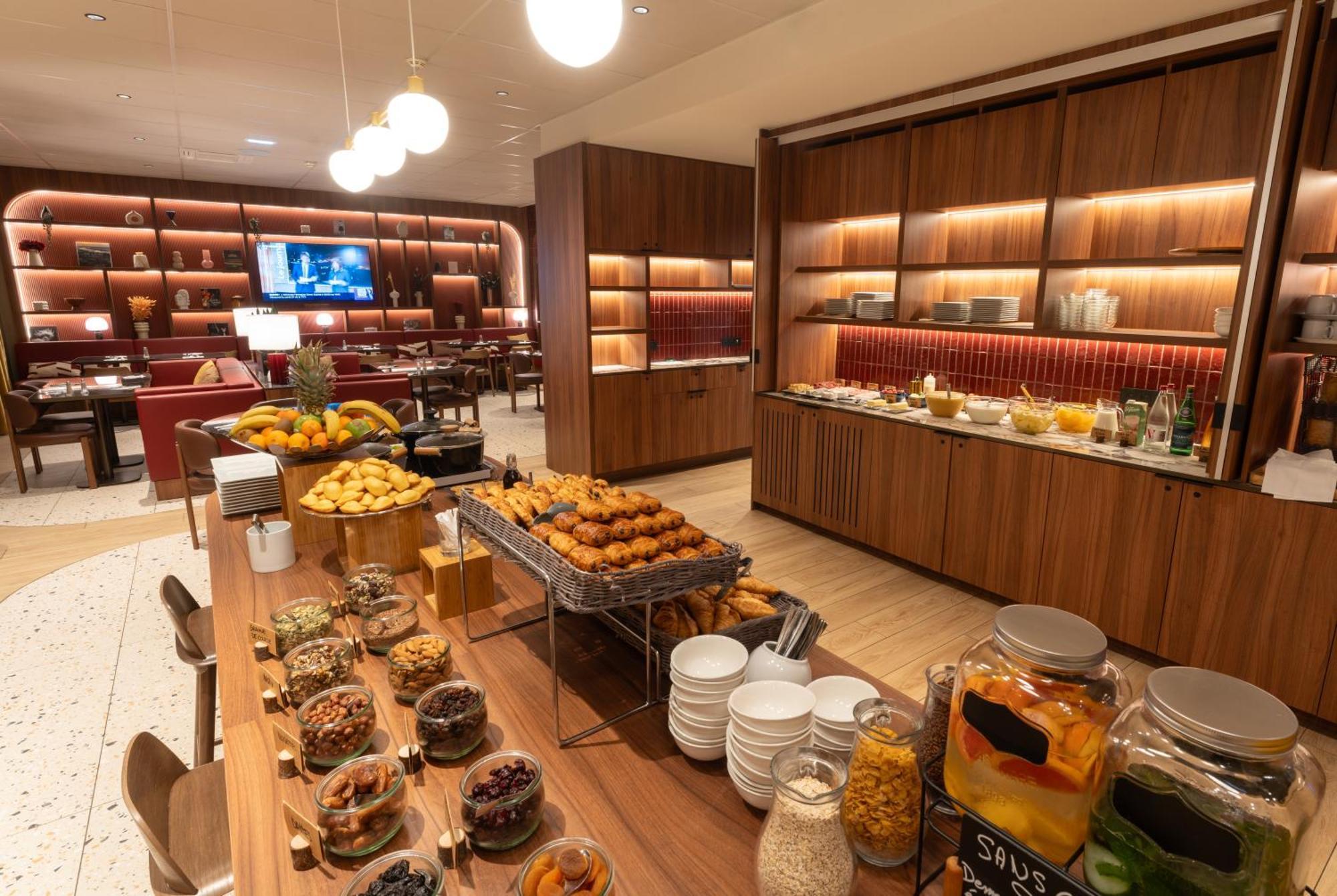 Novotel Nantes Centre Bord De Loire Екстер'єр фото