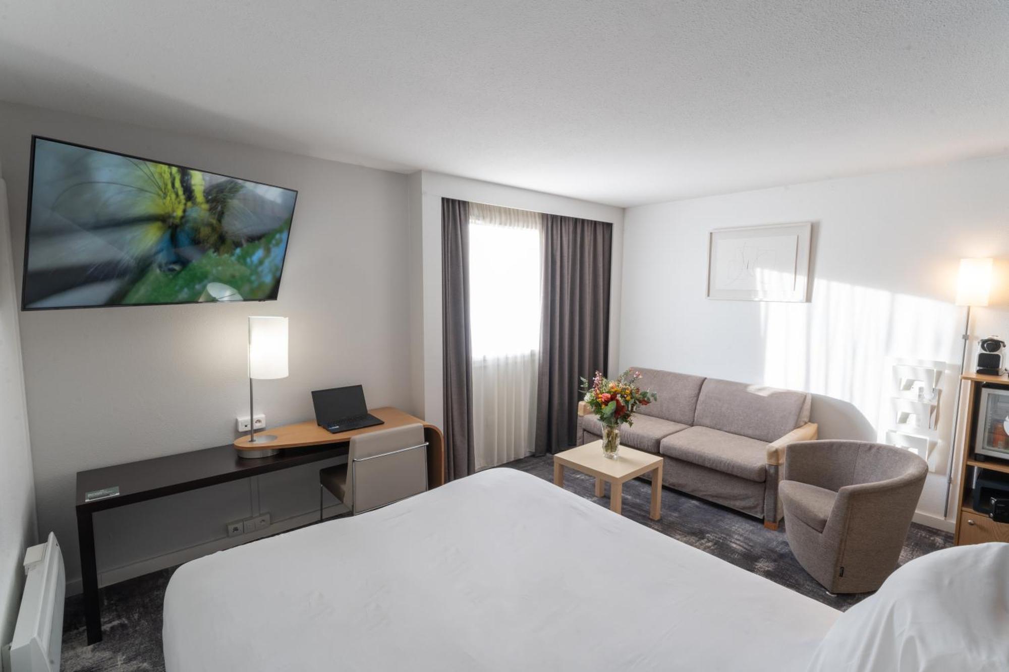 Novotel Nantes Centre Bord De Loire Екстер'єр фото