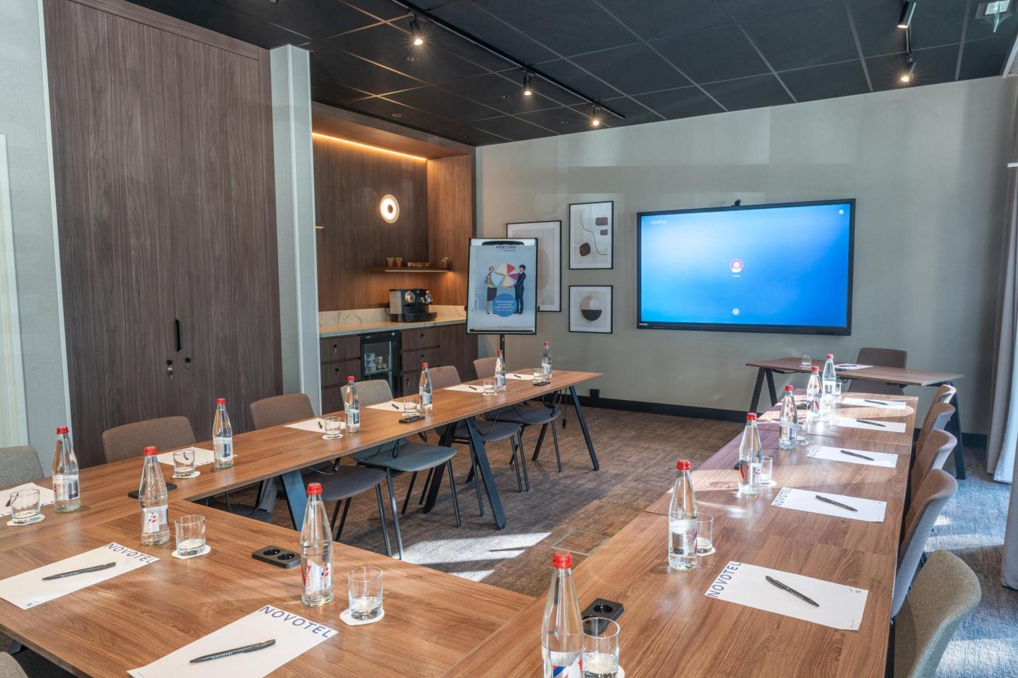 Novotel Nantes Centre Bord De Loire Екстер'єр фото