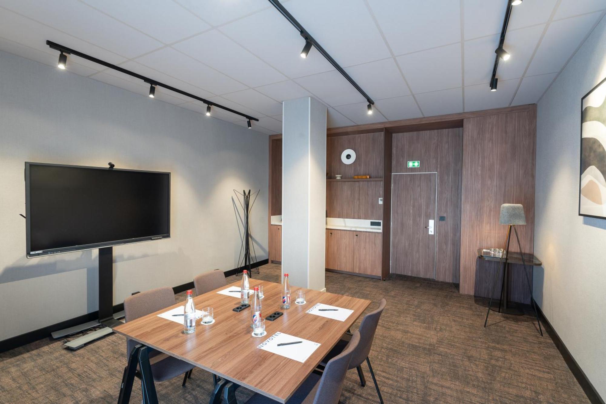Novotel Nantes Centre Bord De Loire Екстер'єр фото