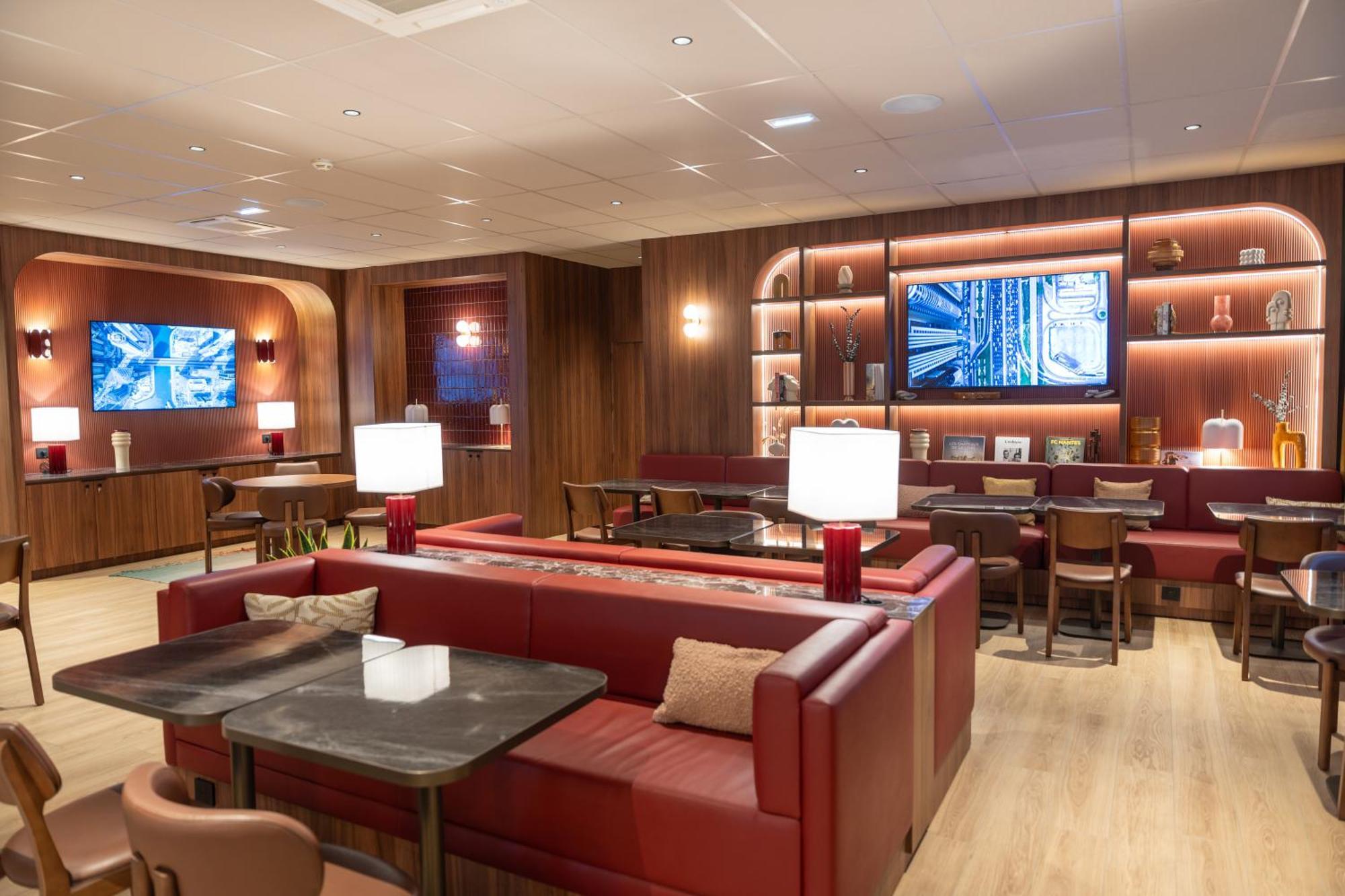 Novotel Nantes Centre Bord De Loire Екстер'єр фото