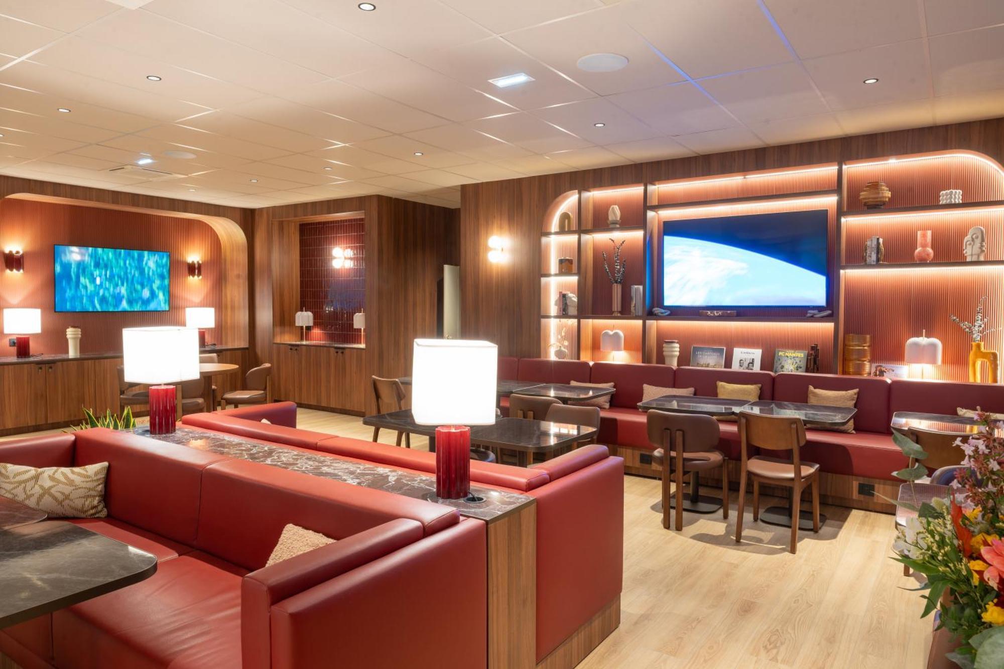 Novotel Nantes Centre Bord De Loire Екстер'єр фото