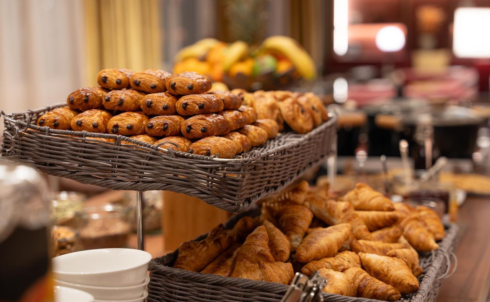 Novotel Nantes Centre Bord De Loire Екстер'єр фото