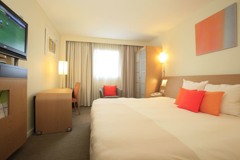 Novotel Nantes Centre Bord De Loire Екстер'єр фото