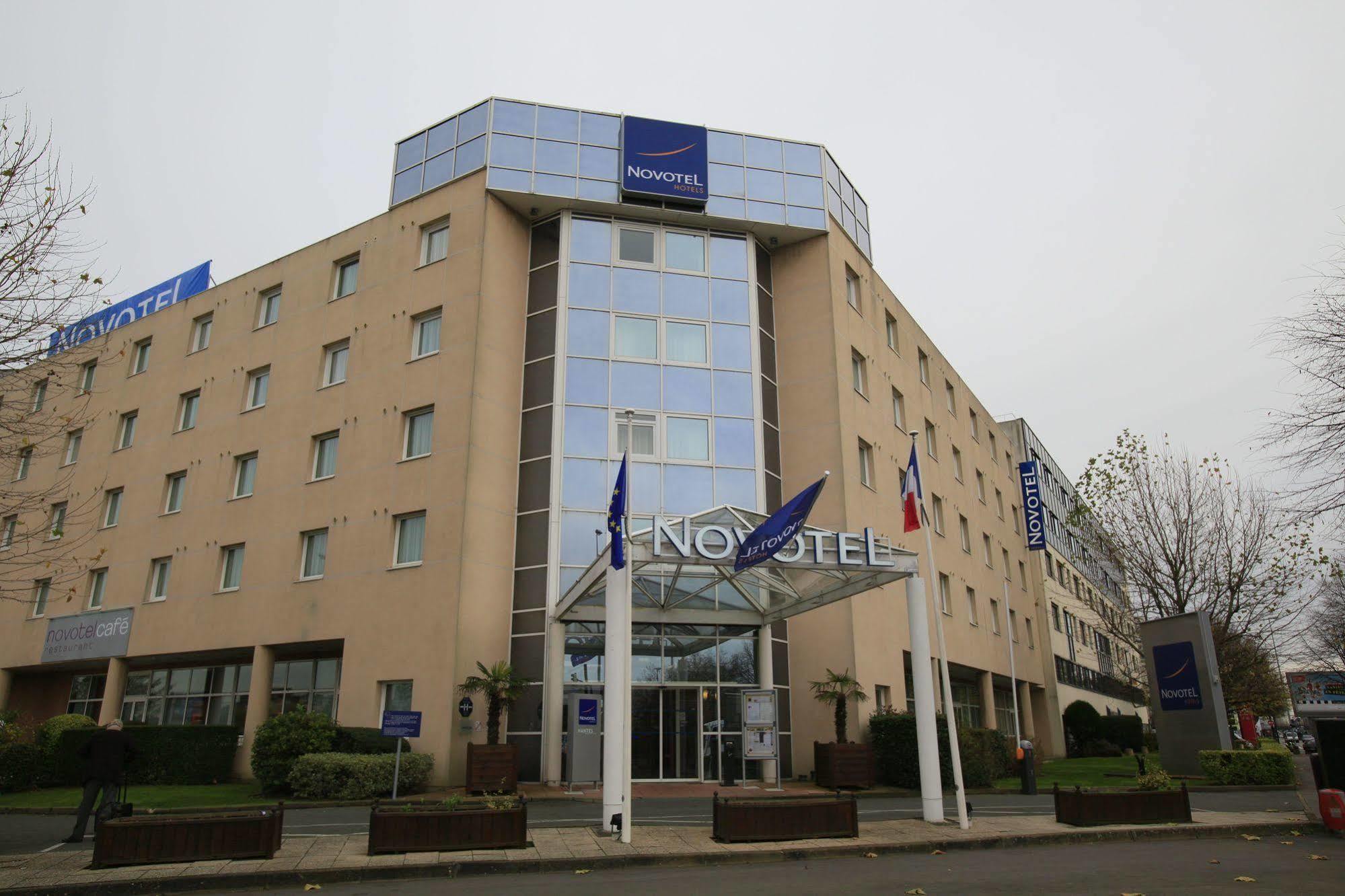 Novotel Nantes Centre Bord De Loire Екстер'єр фото